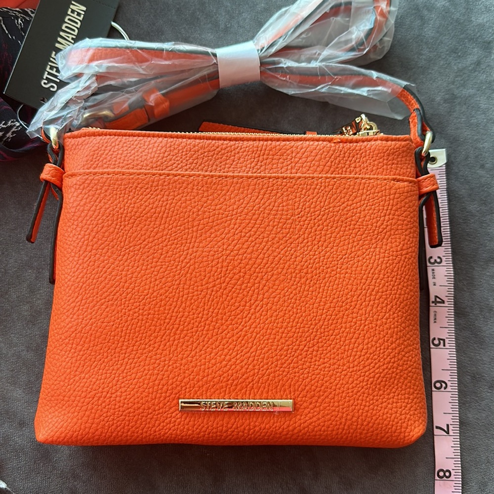 Brand New Orange Steve Madden Crossbody Purse - Picture 7 of 7